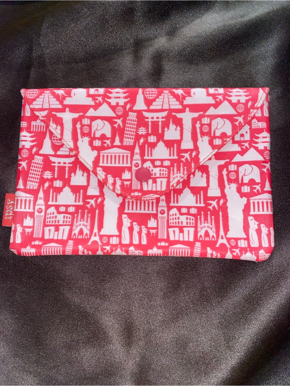 Ipsy destination chic travel themed makeup pouch